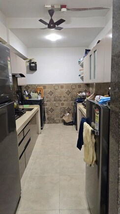 3 BHK + Prayer Room,Servant Room,Study Room,Extra Room,Basement,Store Room Apartment For Rent in Kanakia Silicon Valley
