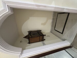 Team Area in 3 BHK Independent House at Sector 52 – for Rent