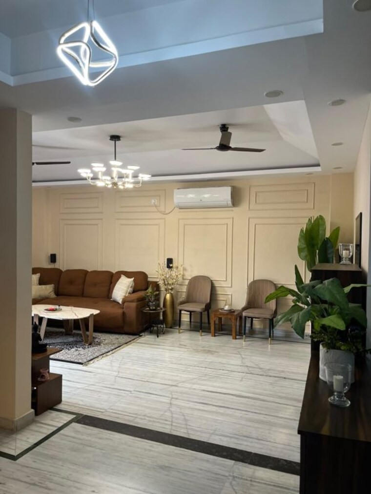 Gym, sector 50 4 Bedroom 250 Sq.Ft. Independent House In Sector 50 Noida 10588627