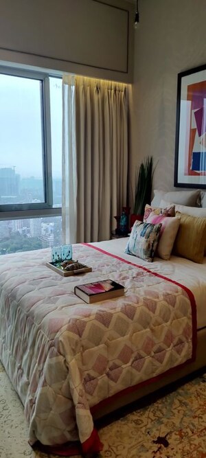 Bedroom in 2 BHK Apartment at Indiabulls Blu, Worli – for Rent