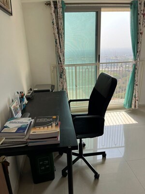 Study Room in 2 BHK Apartment at Mayfair The View, Vikhroli West – for Sale