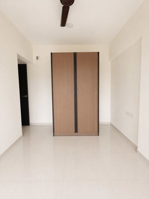 2 BHK Apartment For Rent in Sai Shradha Phase 1, Dahisar East