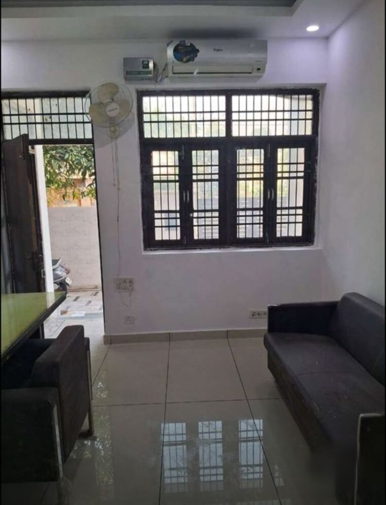 Living Room, gomti nagar Commercial Office Space 1200 Sq.Ft. In Gomti Nagar Lucknow 10585882