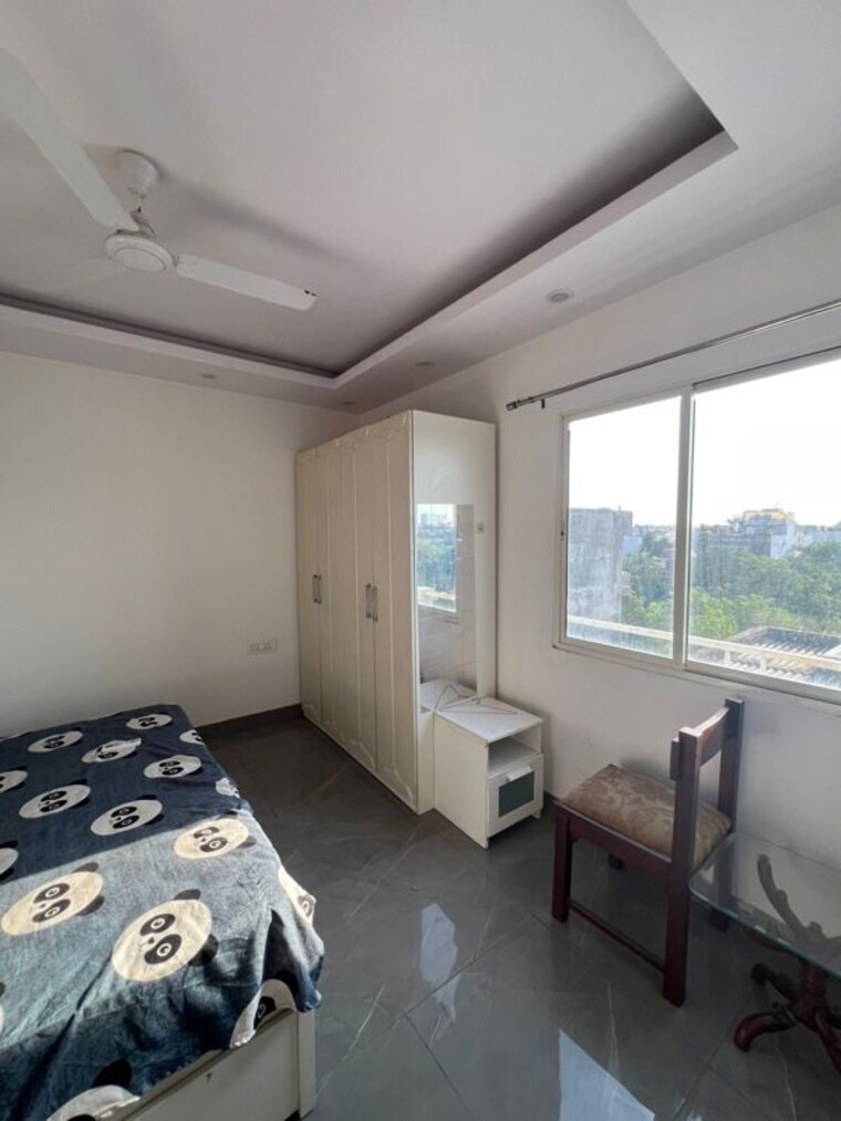Team Area, bptp-amstoria 3 Bedroom 2700 Sq.Ft. Builder Floor In Sector 102 Gurgaon 10588660