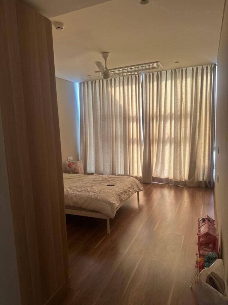 Bedroom, shapoorji-pallonji-joyville-tower-crown 3.5 Bedroom 2149 Sq.Ft. Apartment In Sector 102 Gurgaon 10588661
