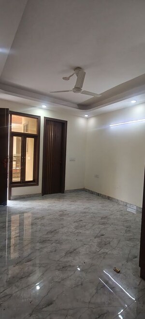 Room in 3 BHK Builder Floor at Chattarpur – for Sale