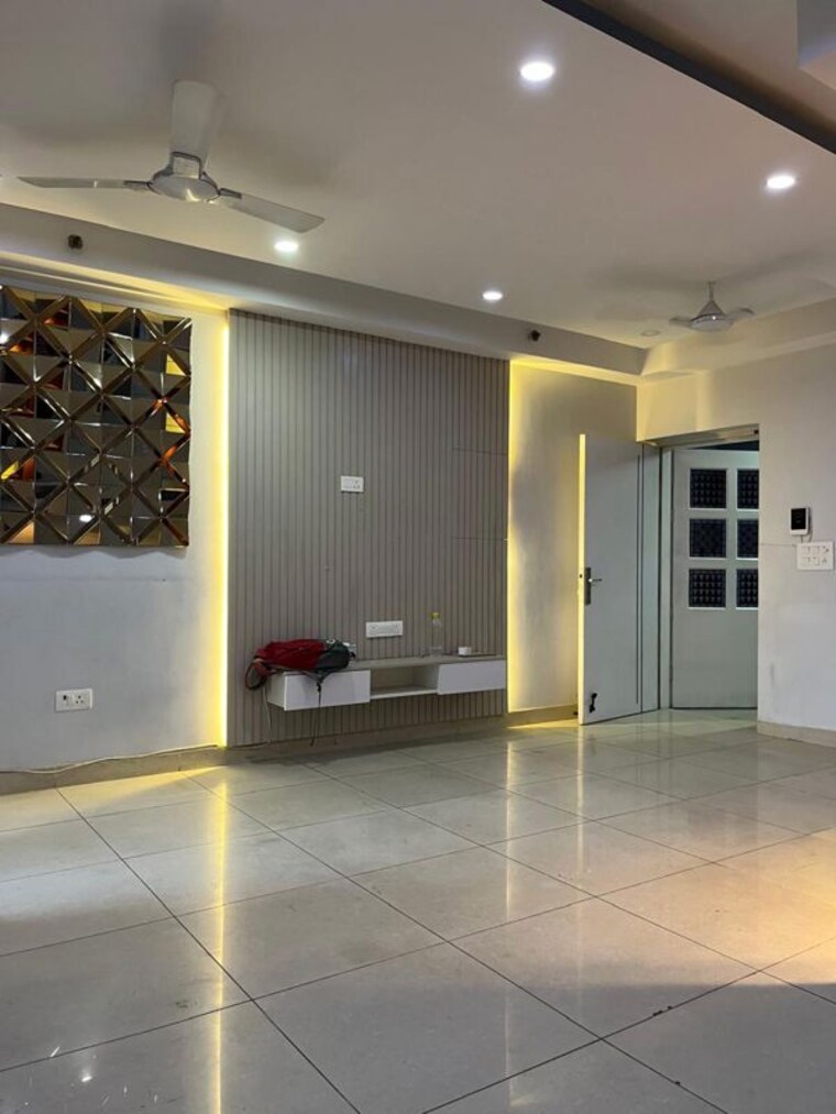 Living Room, amrapali-sapphire 3 Bedroom 1640 Sq.Ft. Apartment In Sector 45 Noida 10588667