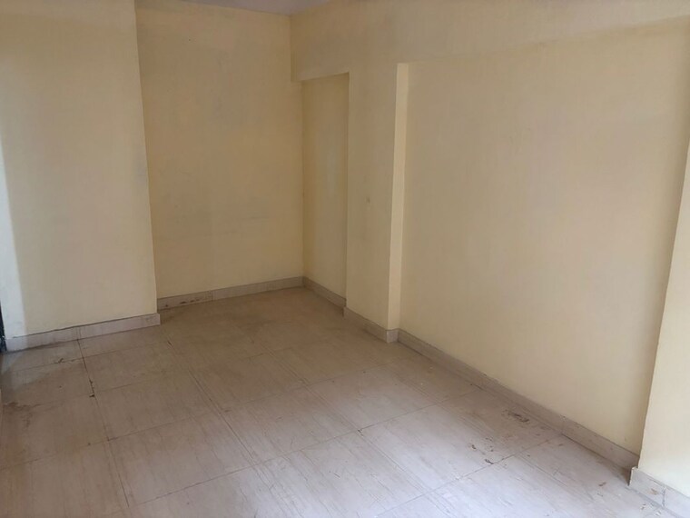 Room, orbit-plaza Commercial Warehouse 1500 Sq.Ft. In Prabhadevi Mumbai 10588666
