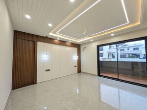 Room in 3 BHK Builder Floor at Adani M2K Oyster Grande, Sector 102 – for Sale
