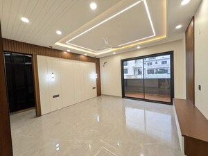 Room in 3 BHK Builder Floor at Adani M2K Oyster Grande, Sector 102 – for Sale