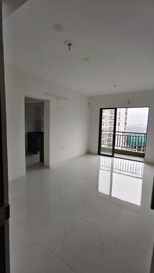 2 BHK Apartment For Rent in Runwal Gardens Phase 2, Dombivli East