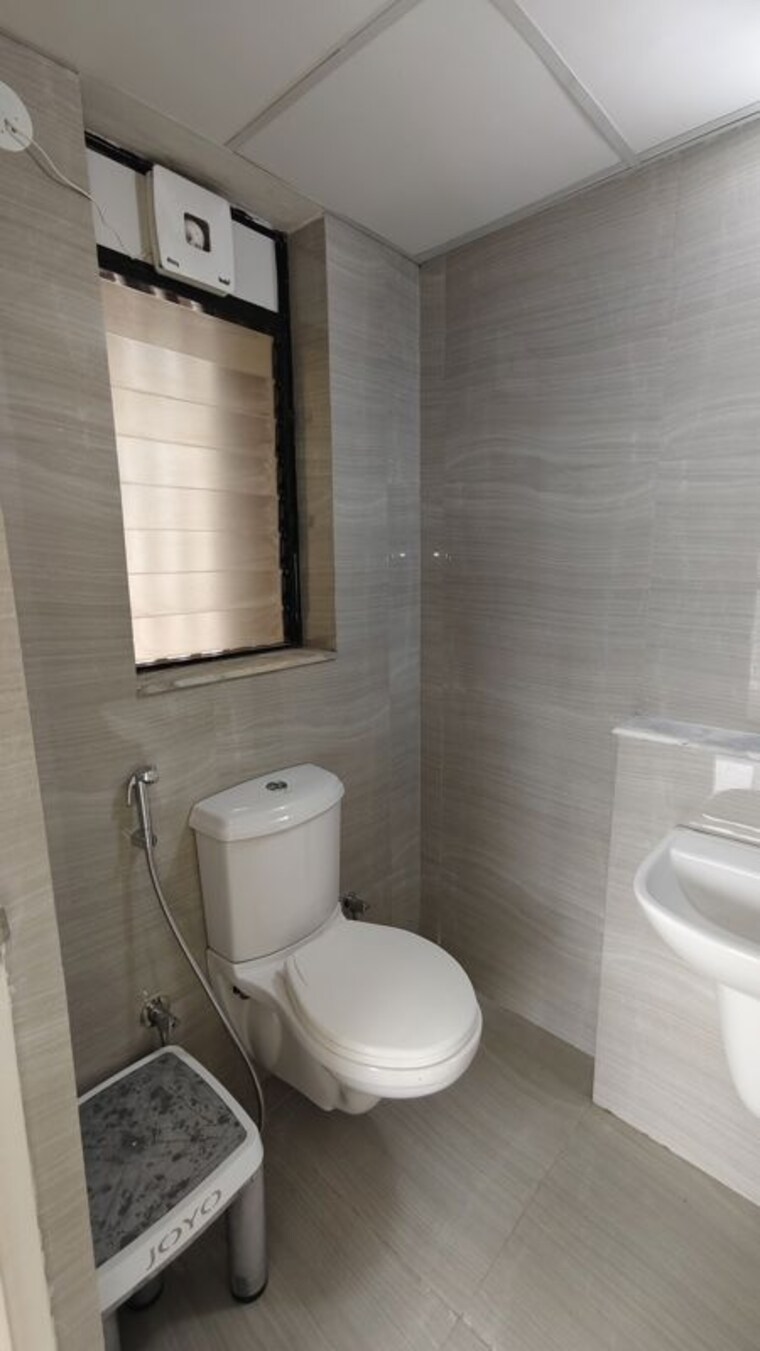 Bathroom, runwal-gardens-phase-2 2 Bedroom 580 Sq.Ft. Apartment In Dombivli East Thane 10588675