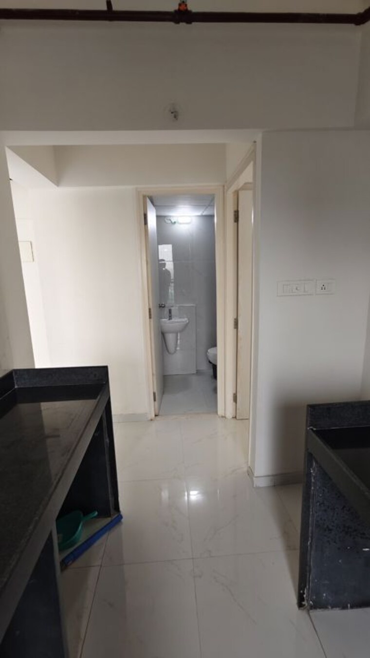 Bathroom, runwal-gardens-phase-2 2 Bedroom 580 Sq.Ft. Apartment In Dombivli East Thane 10588675