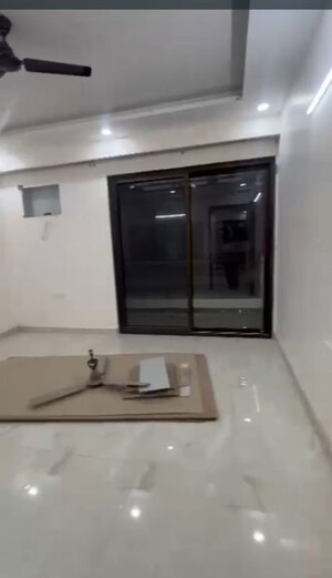 Furnished Amenities in 4 BHK Builder Floor at Sector 9a – for Rent