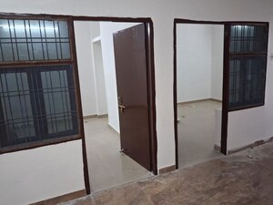Room in 2 BHK Independent House at Gomti Nagar – for Rent