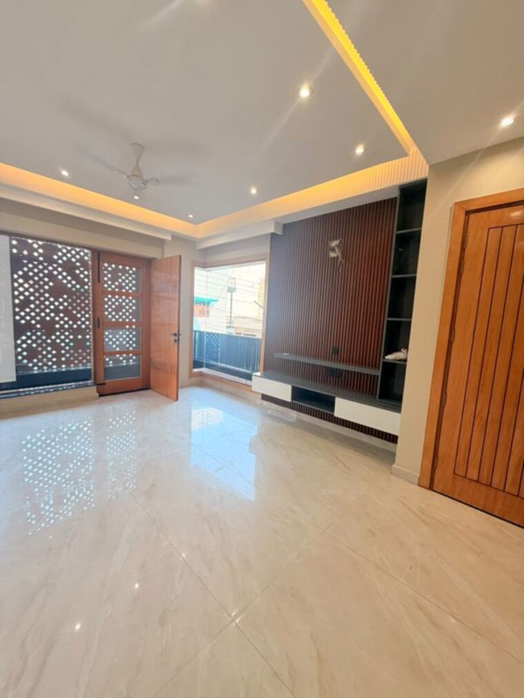Room, sector 10a 3 Bedroom 2350 Sq.Ft. Builder Floor In Sector 10a Gurgaon 10571620
