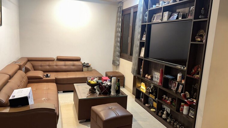 Team Area, panchsheel enclave 6+ Bedroom 265 Sq.Yd. Builder Floor In Panchsheel Enclave Delhi 10260198