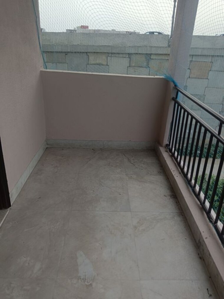 Balcony, sagar-kunj-apartments 4 Bedroom 1980 Sq.Ft. Apartment In Sector 9a Gurgaon 10548889