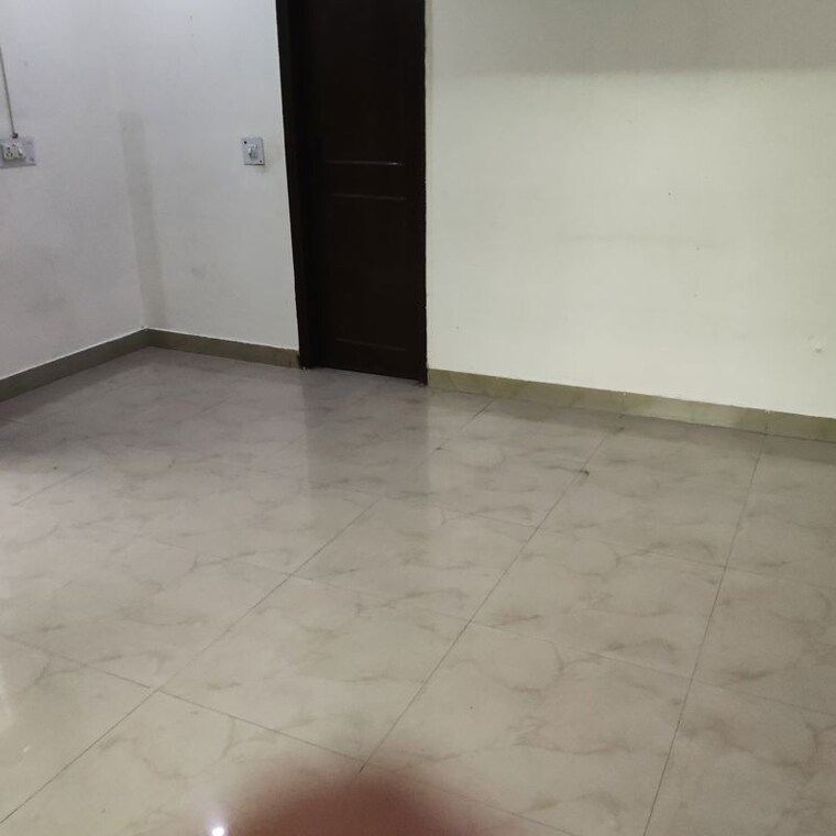 Room, sector 9a 2 Bedroom 1650 Sq.Ft. Builder Floor In Sector 9a Gurgaon 10555312