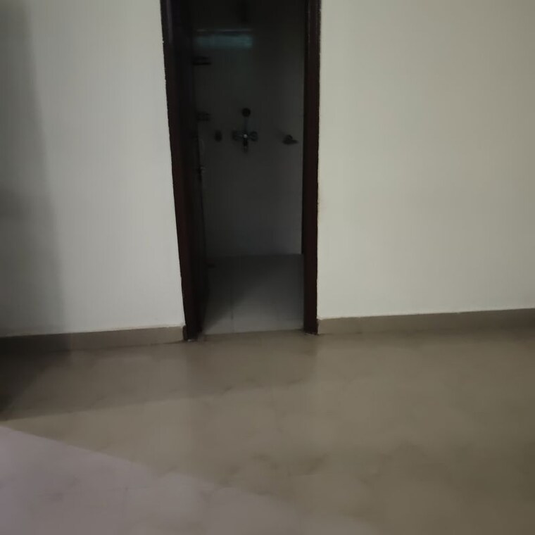 Room, sector 9a 2 Bedroom 1650 Sq.Ft. Builder Floor In Sector 9a Gurgaon 10555312