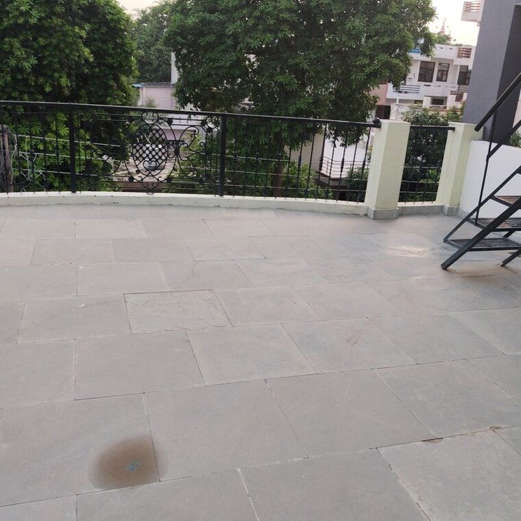  Parking, sector 9a 2 Bedroom 1650 Sq.Ft. Builder Floor In Sector 9a Gurgaon 10555312