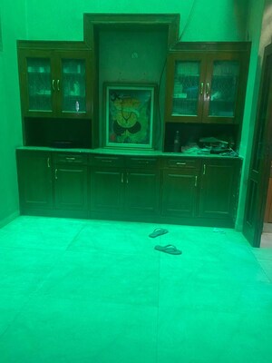 Room in 6+ BHK Independent House at Sushant Lok I – for Sale