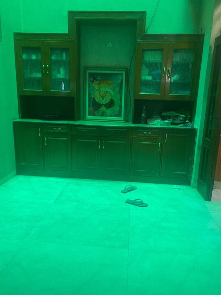 Room, sushant lok i 6+ Bedroom 2700 Sq.Ft. Independent House In Sushant Lok I Gurgaon 10588691