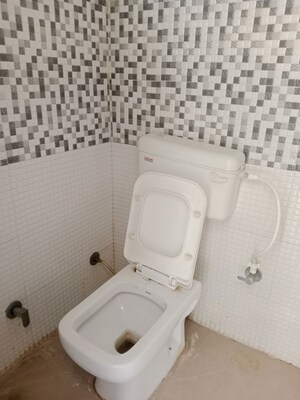 Bathroom in 1 BHK Builder Floor at Sector 18 – for Rent