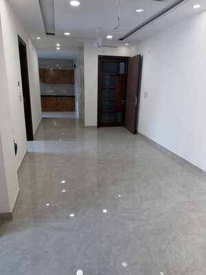 Room in 2 BHK Builder Floor at Sector 22 – for Rent