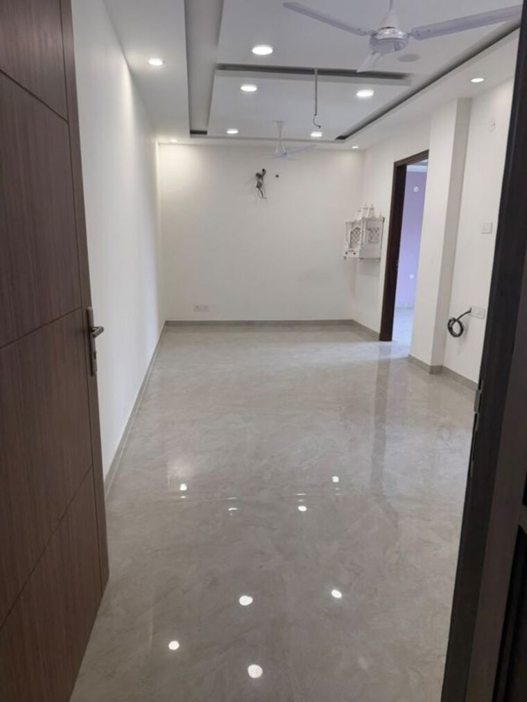Room, sector 22 2 Bedroom 1800 Sq.Ft. Builder Floor In Sector 22 Gurgaon 10588701