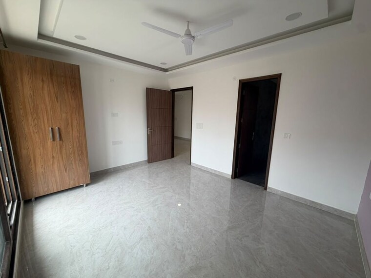 Room, sector 22 2 Bedroom 1800 Sq.Ft. Builder Floor In Sector 22 Gurgaon 10588701