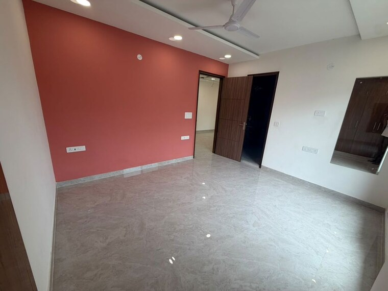 Room, sector 22 2 Bedroom 1800 Sq.Ft. Builder Floor In Sector 22 Gurgaon 10588701