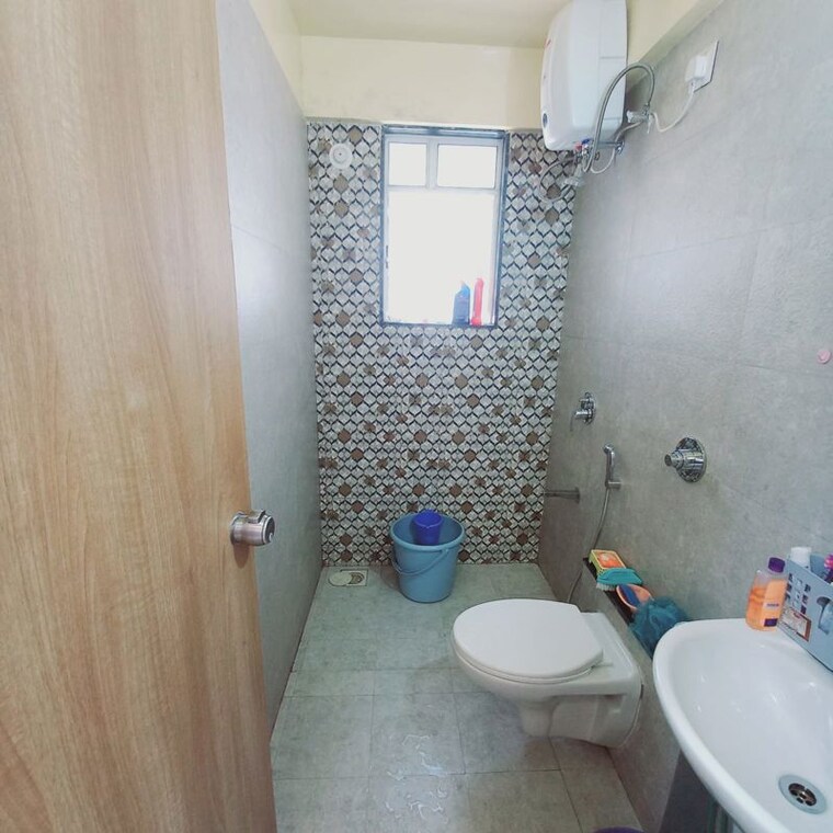 Bathroom, ravima-newton-homes 2 Bedroom 695 Sq.Ft. Apartment In Hadapsar Pune 10588698