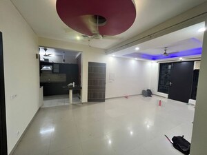 Team Area in 3 BHK Builder Floor at M2K Aura, Sector 47 – for Sale