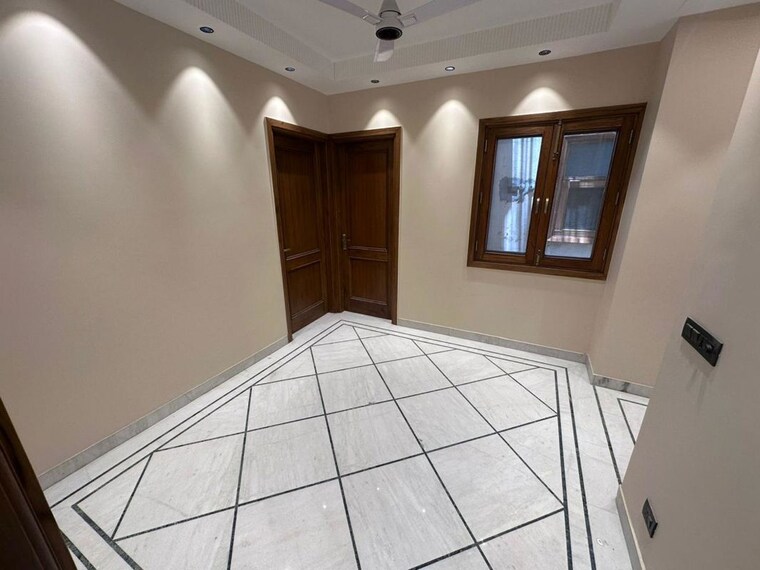 Room, sarvodaya enclave 3 Bedroom 2200 Sq.Ft. Builder Floor In Sarvodaya Enclave Delhi 10588716