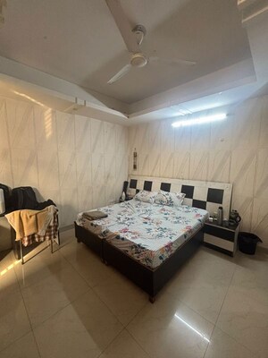 Bedroom in 2 BHK Builder Floor at Sector 45 – for Rent