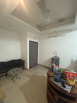 Living Room in 2 BHK Builder Floor at Sector 45 – for Rent