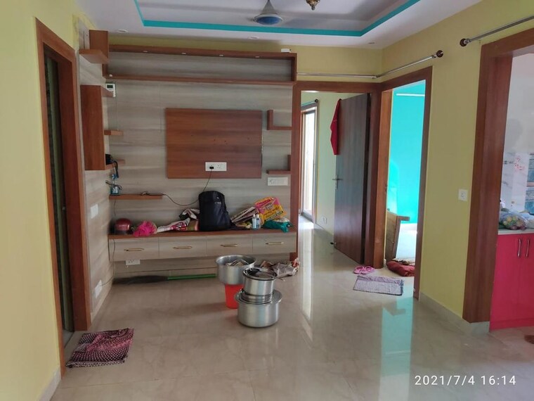 Living Room, shri-radha-aqua-garden 3 Bedroom 1500 Sq.Ft. Apartment In Sector 16b Greater Noida Greater Noida 10588727