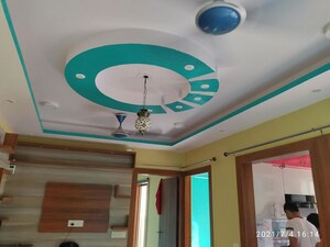 Furnished Amenities in 3 BHK Apartment at Shri Radha Aqua Garden, Sector 16b Greater Noida – for Rent