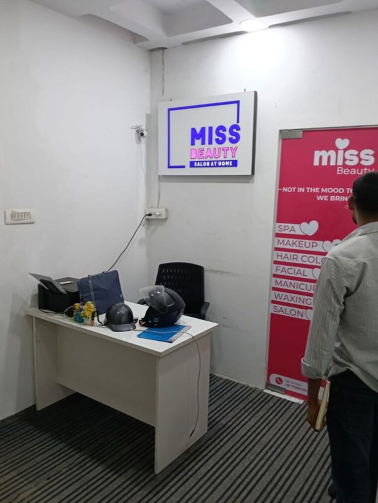 Team Area, sector 63 Commercial Office Space 940 Sq.Ft. In Sector 63 Noida 10588729