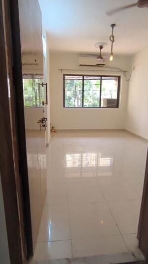 Room in 1 BHK Apartment at HDIL Dheeraj Kiran, Malad West – for Rent