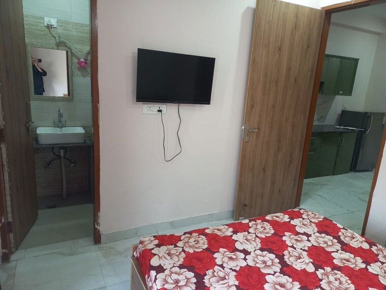 Bedroom, sector 45 1 Bedroom 600 Sq.Ft. Builder Floor In Sector 45 Gurgaon 10588731
