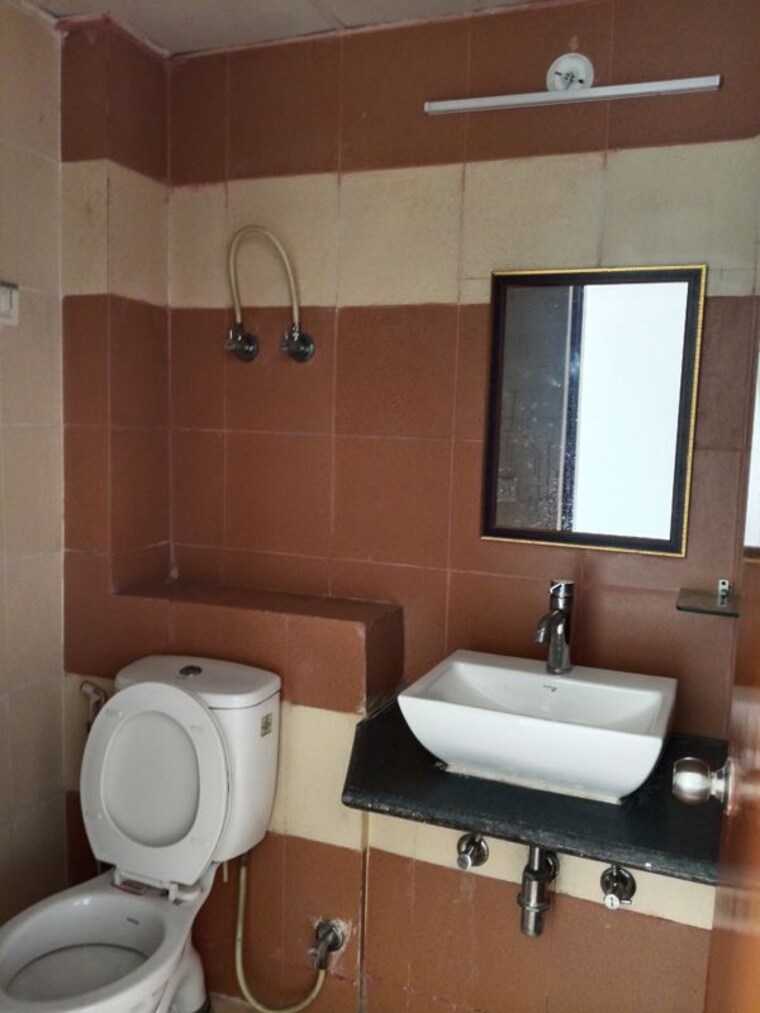 Bathroom, mahagun-my-woods 3 Bedroom 1235 Sq.Ft. Apartment In Sector 16c Greater Noida Greater Noida 10586859