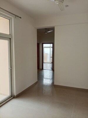 Room in 3 BHK Apartment at Mahagun My Woods, Sector 16c Greater Noida – for Rent