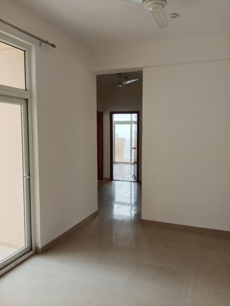 Room, mahagun-my-woods 3 Bedroom 1235 Sq.Ft. Apartment In Sector 16c Greater Noida Greater Noida 10586859
