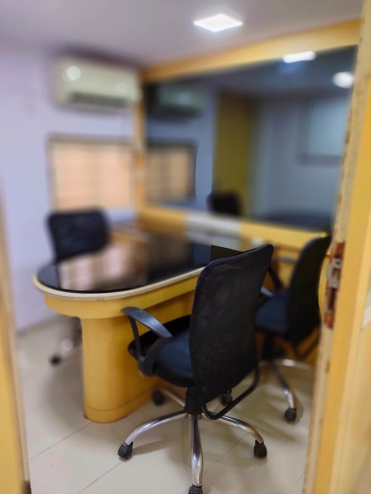 Team Area, thakkar-industrial-estate Commercial Office Space 550 Sq.Ft. In Worli Mumbai 10588740