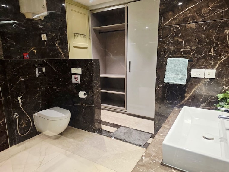 Team Area, greater kailash 4 Bedroom 4500 Sq.Ft. Builder Floor In Greater Kailash Delhi 10588739