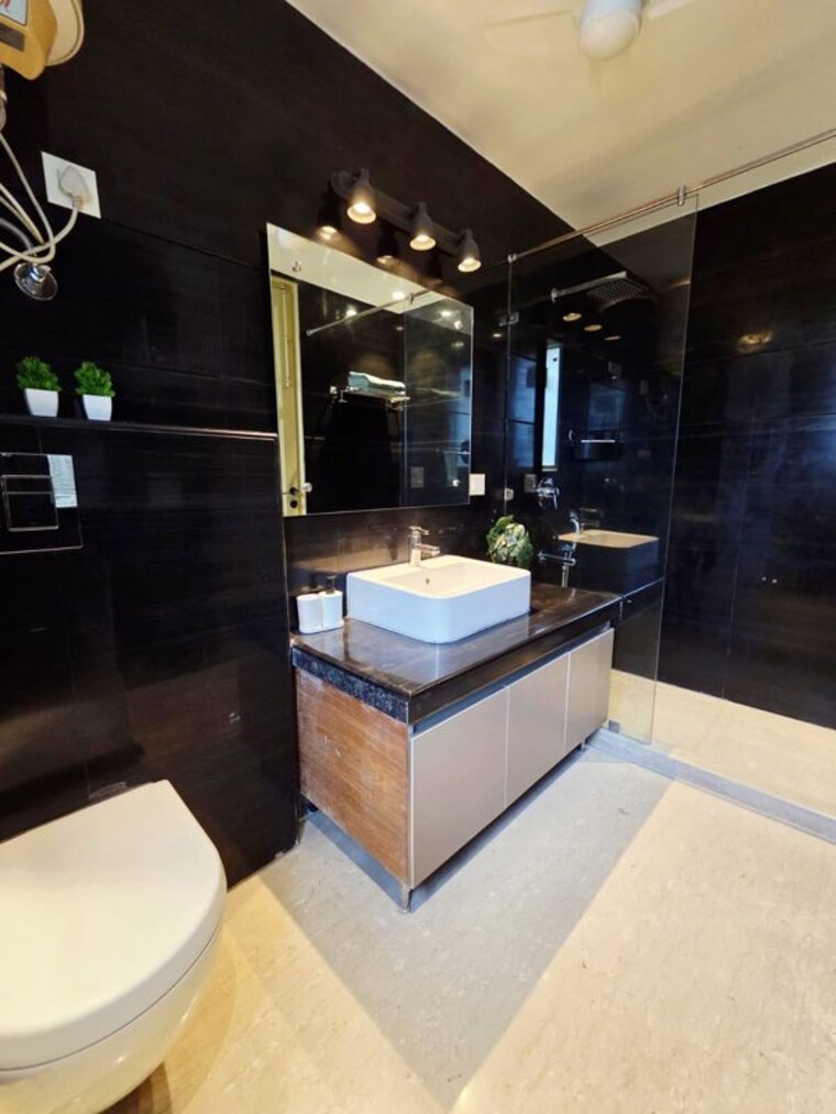 Team Area, greater kailash 4 Bedroom 4500 Sq.Ft. Builder Floor In Greater Kailash Delhi 10588739