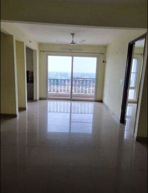 Living Room in 3 BHK Apartment at Gomti Nagar – for Rent