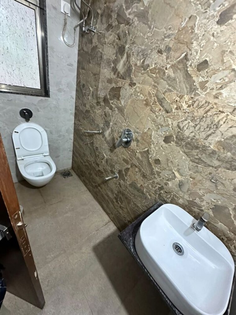 Bathroom, tilak-indrayani 2 Bedroom 700 Sq.Ft. Apartment In Tilak Nagar Mumbai 10588752